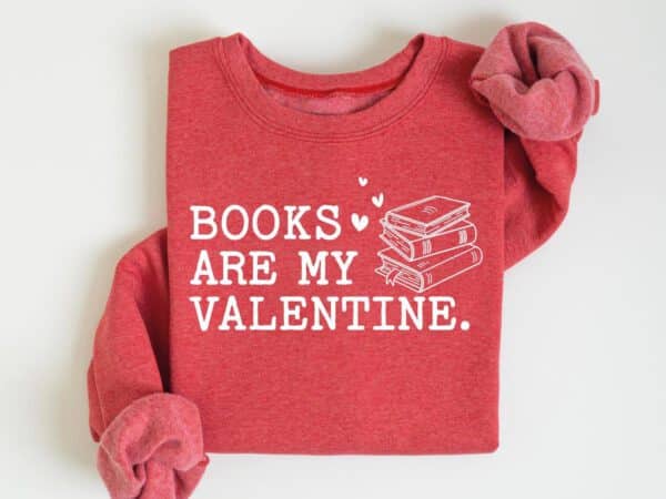 Cute-Books-Lover-Valentines-Sweatshirt_1