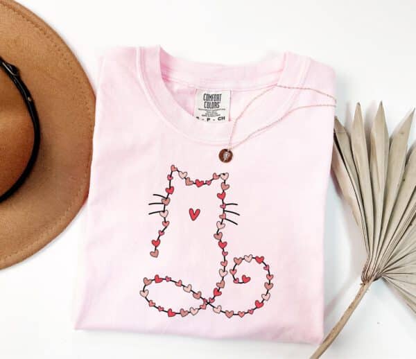 Cute-Cat-Heart-Valentines-Shirt_1