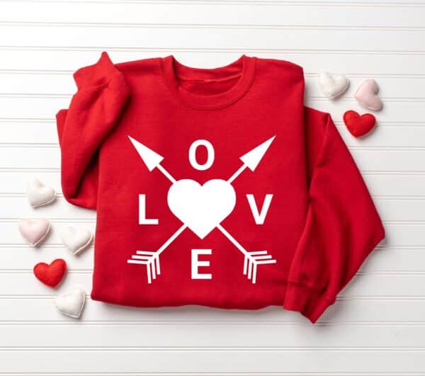 Cute-Love-Heart-Sweatshirt_1