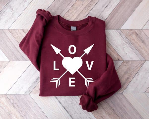 Cute-Love-Heart-Sweatshirt_9