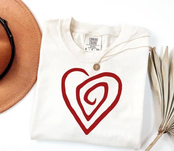 Cute-Spiral-Heart-Valentines-Shirt_5