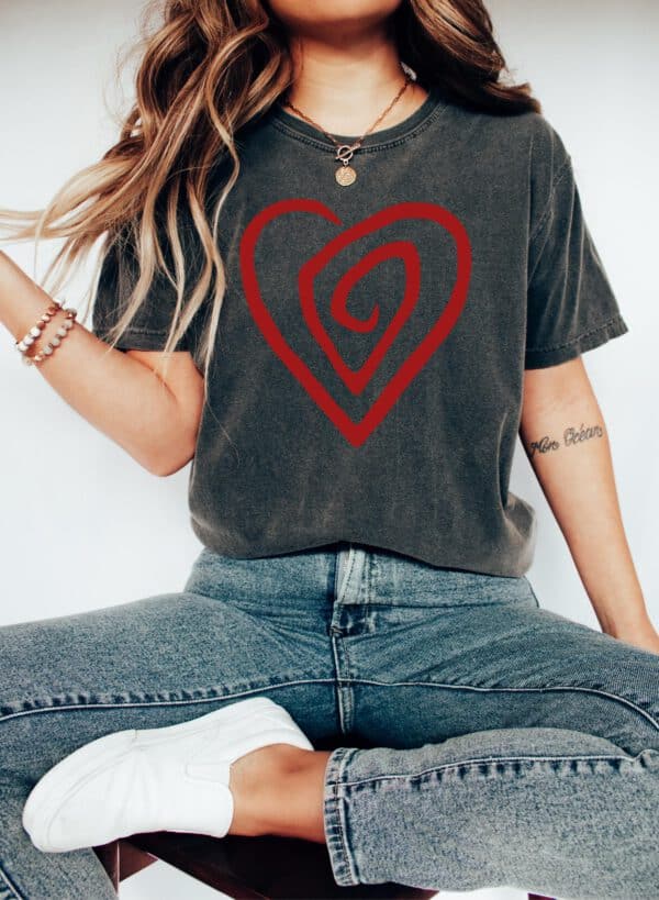 Cute-Spiral-Heart-Valentines-Shirt_8