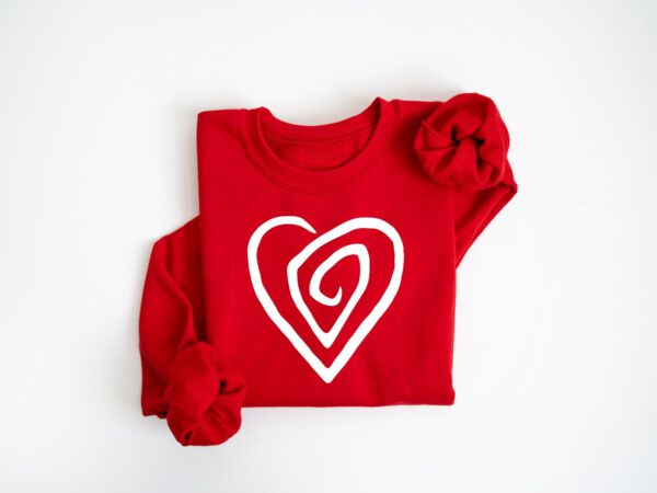 Cute-Spiral-Heart-Valentines-Sweatshirt_3