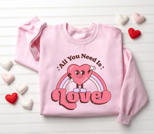 Cute-Valentines-Day-Sweatshirt_1