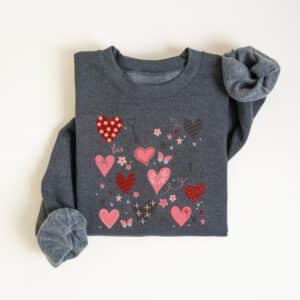 Cute-Valentines-Hearts-Sweatshirt_3_7