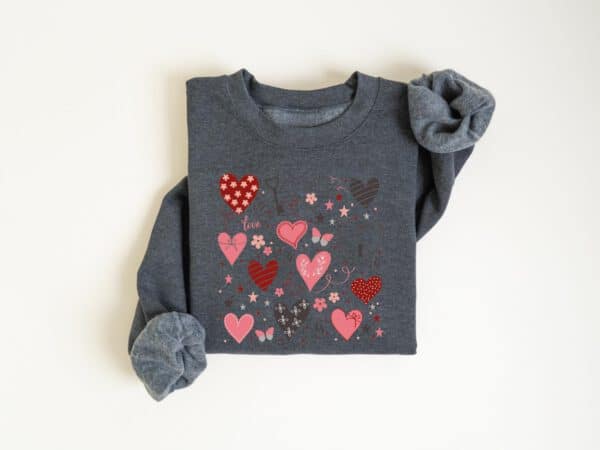 Cute-Valentines-Hearts-Sweatshirt_3_7