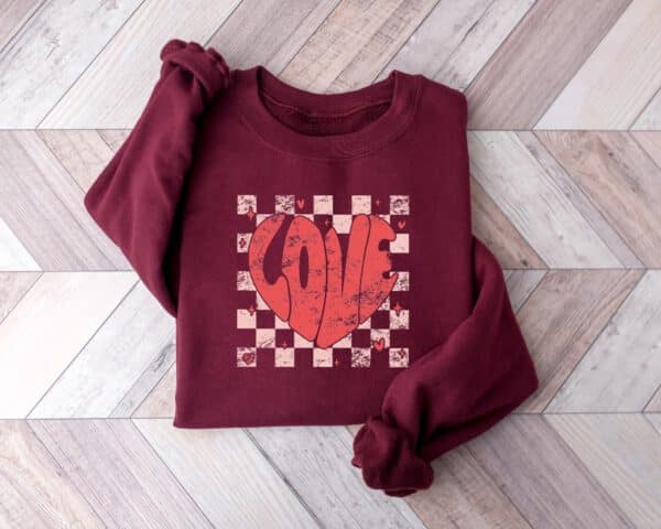 Retro-Love-Sweatshirt_3_6