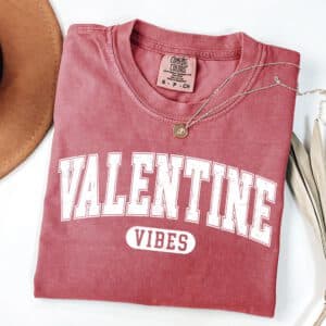 Retro-Love-Valentines-Shirt_2_1