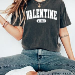 Retro-Love-Valentines-Shirt_2_3