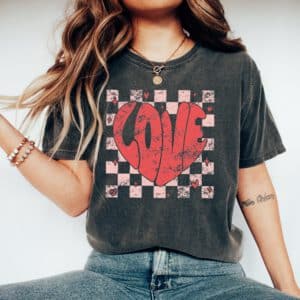 Retro-Love-Valentines-Shirt_3_1