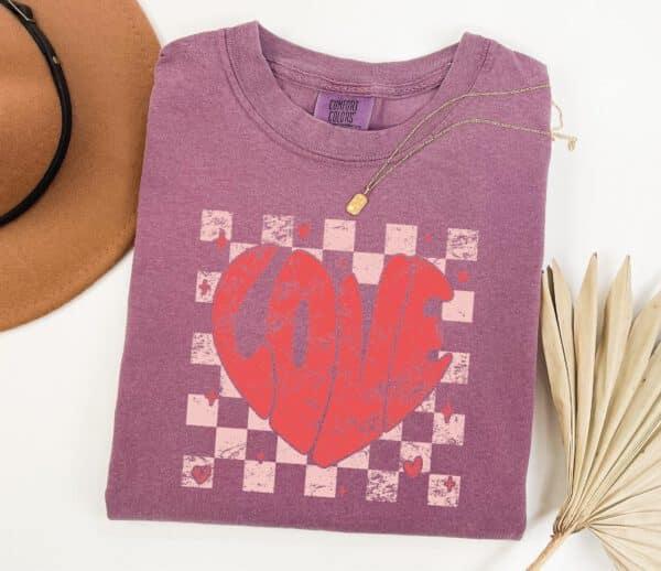 Retro-Love-Valentines-Shirt_3_3