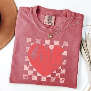 Retro-Love-Valentines-Shirt_3_7