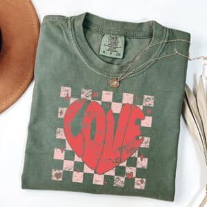 Retro-Love-Valentines-Shirt_3_8