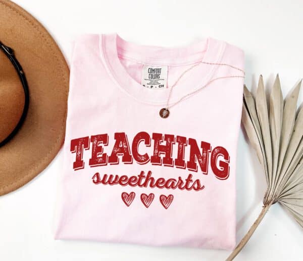 Retro-Teacher-Valentines-Shirt_4