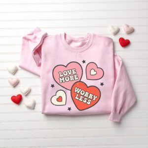 Retro-Valentines-Day-Sweatshirt_3