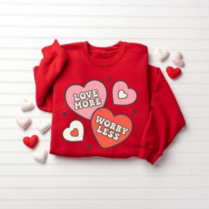 Retro-Valentines-Day-Sweatshirt_4