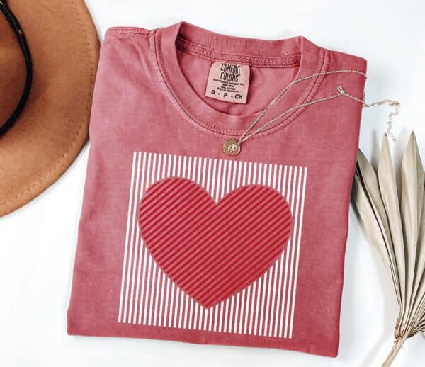 Retro-Valentines-Heart-Shirt_1