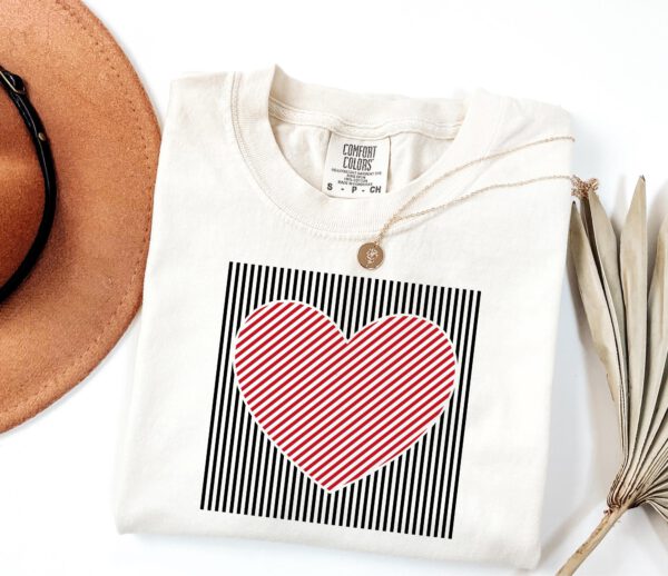 Retro-Valentines-Heart-Shirt_4