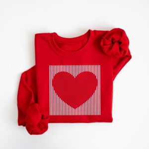 Retro-Valentines-Heart-Sweatshirt_5