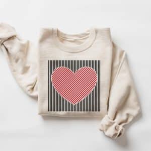 Retro-Valentines-Heart-Sweatshirt_6