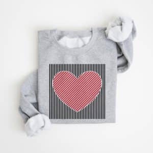 Retro-Valentines-Heart-Sweatshirt_7