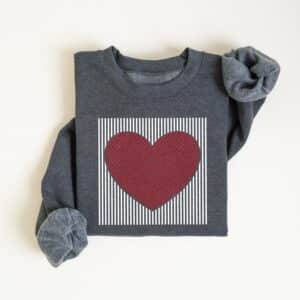 Retro-Valentines-Heart-Sweatshirt_8