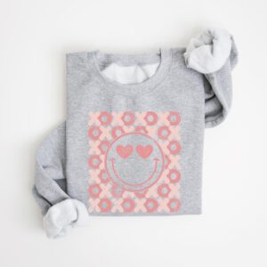 Retro-Valentines-Sweatshirt_7