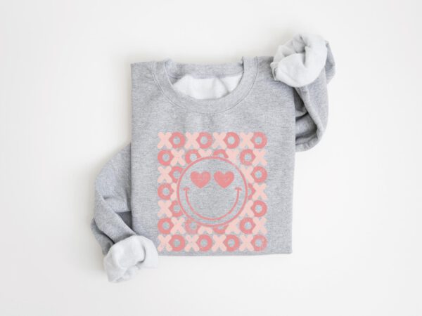 Retro-Valentines-Sweatshirt_7