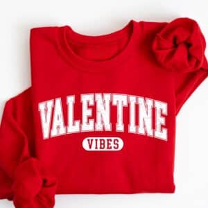 Retro-Valentines-Vibes-Sweatshirt_1