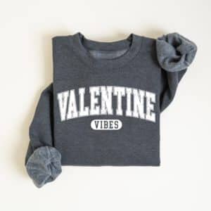 Retro-Valentines-Vibes-Sweatshirt_9