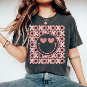 Retro-XOXO-Hearts-Shirt_1