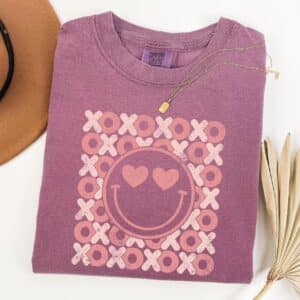 Retro-XOXO-Hearts-Shirt_3