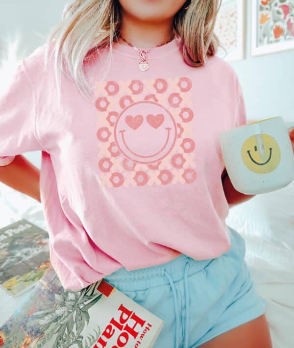 Retro-XOXO-Hearts-Shirt_7