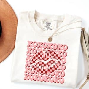 Retro-XOXO-Shirt_4