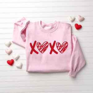 Valentines-Day-Sweatshirt_2_5