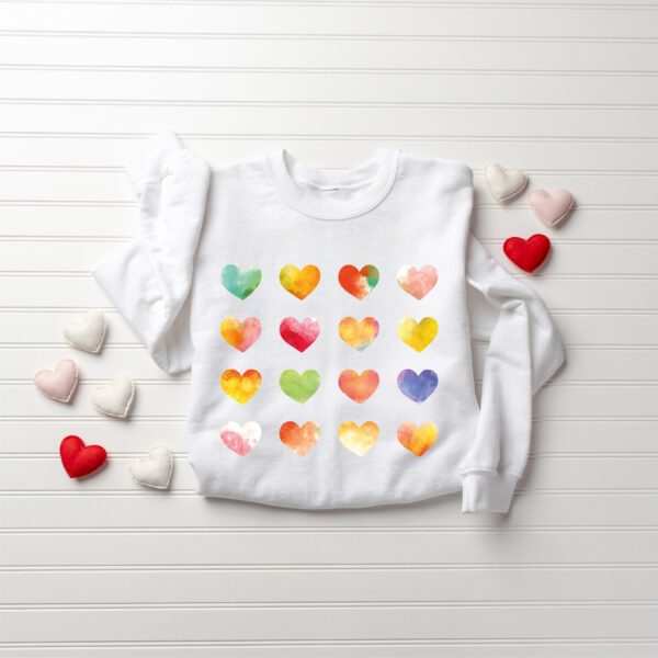 Womens-Graphic-Hearts-Sweatshirt_7