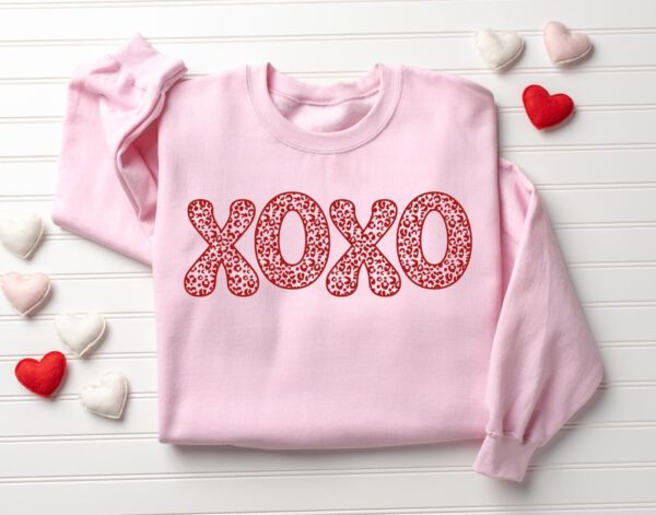 XOXO-Leopard-Sweatshirt_7