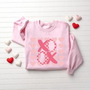 XOXO-Valentines-Day-Sweatshirt_5